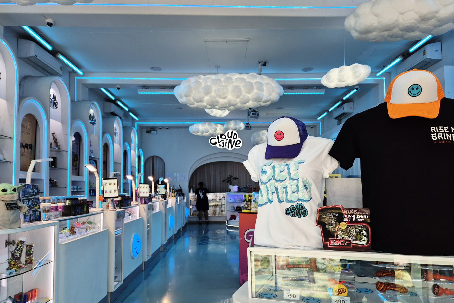 Cloud Nine | Cannabis Clinic in Nana, Bangkok