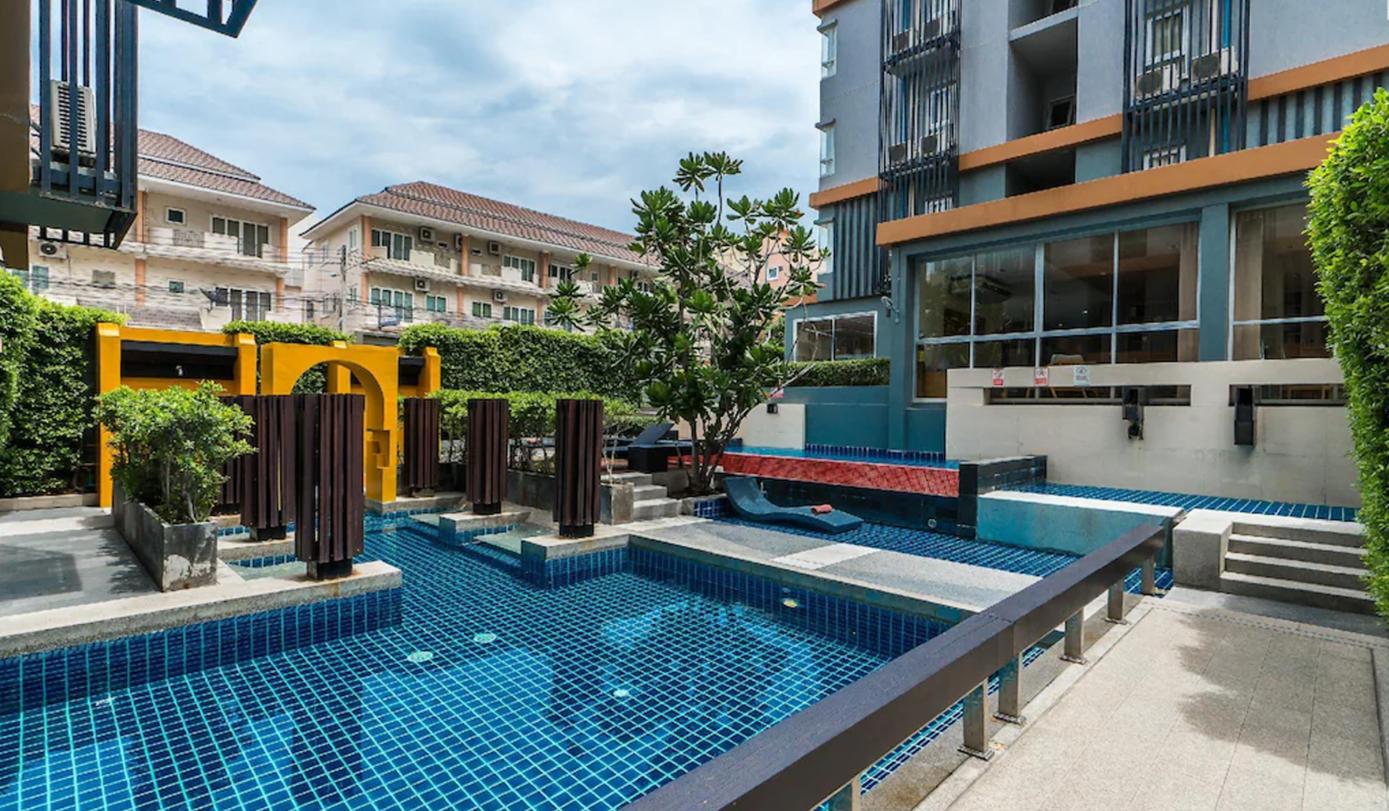 The Grass Serviced Suites by At Mind