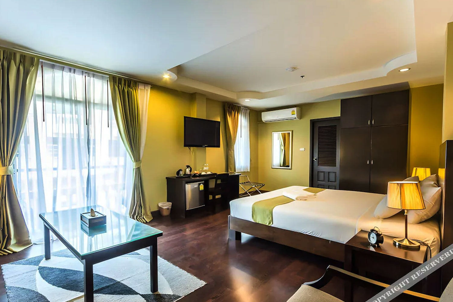 Zing Resort and Spa room and balcony