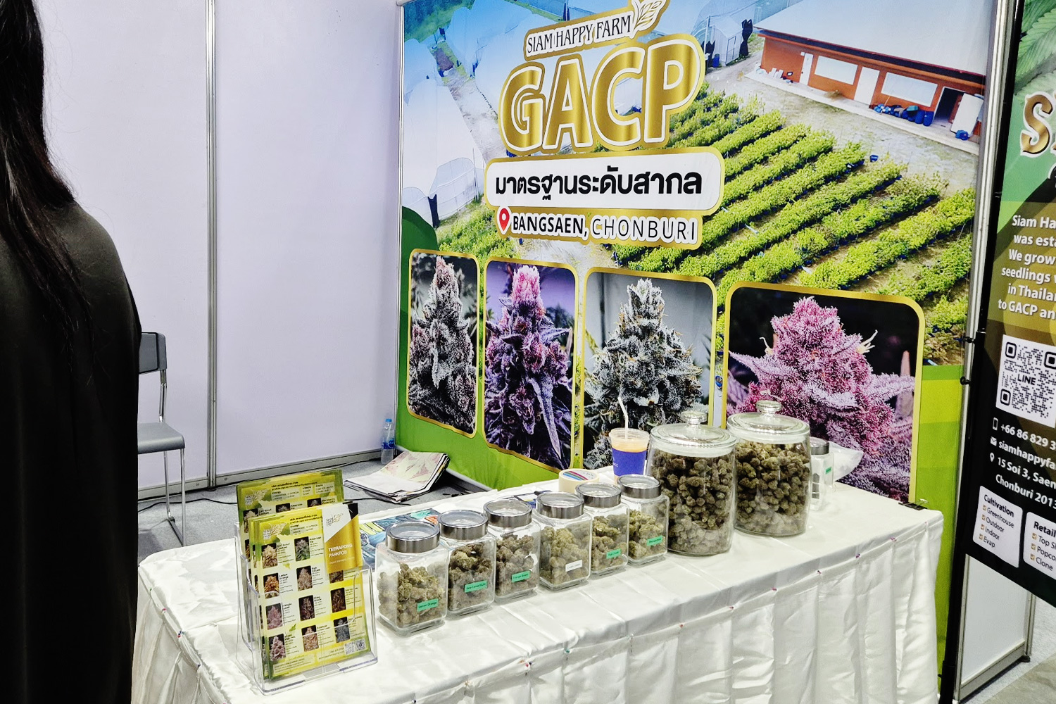 タイ・チョンブリー県にある「Siam Happy Farm Co., Ltd.」のブース