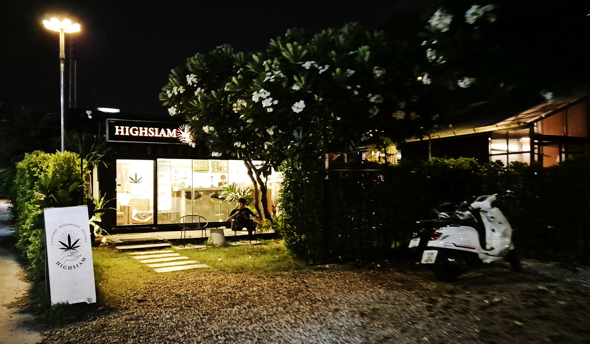 パタヤにある大麻薬局Highsiam cannabis dispensaryの写真