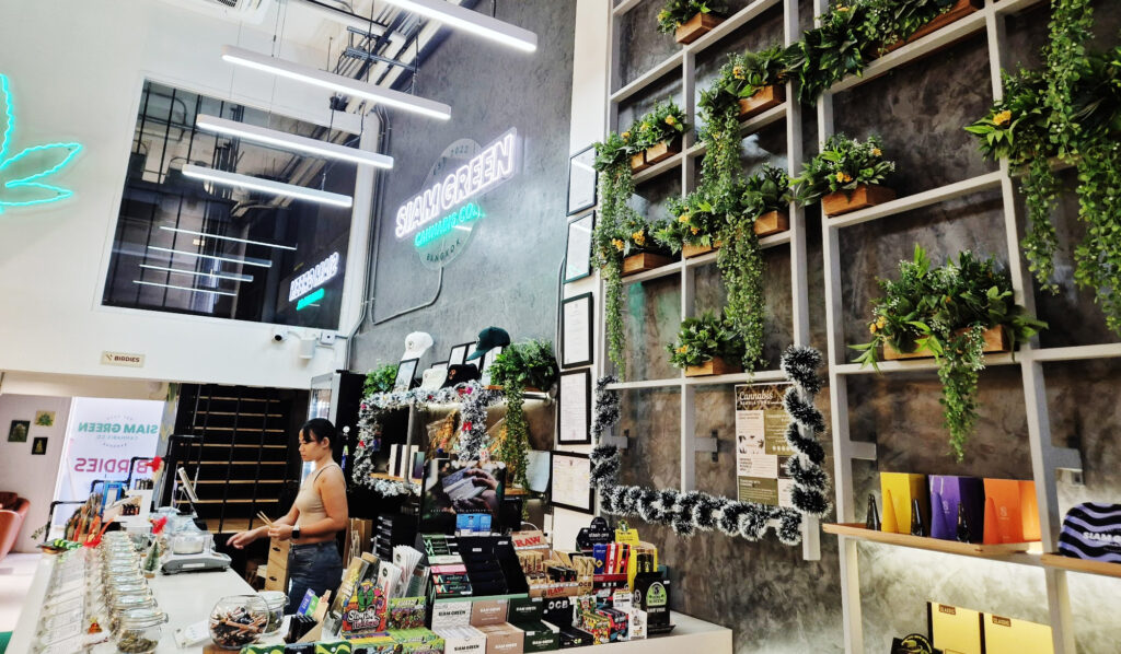 Siam Green Cannabis Co Phrom Phong｜バンコク プロンポンにある大麻薬局