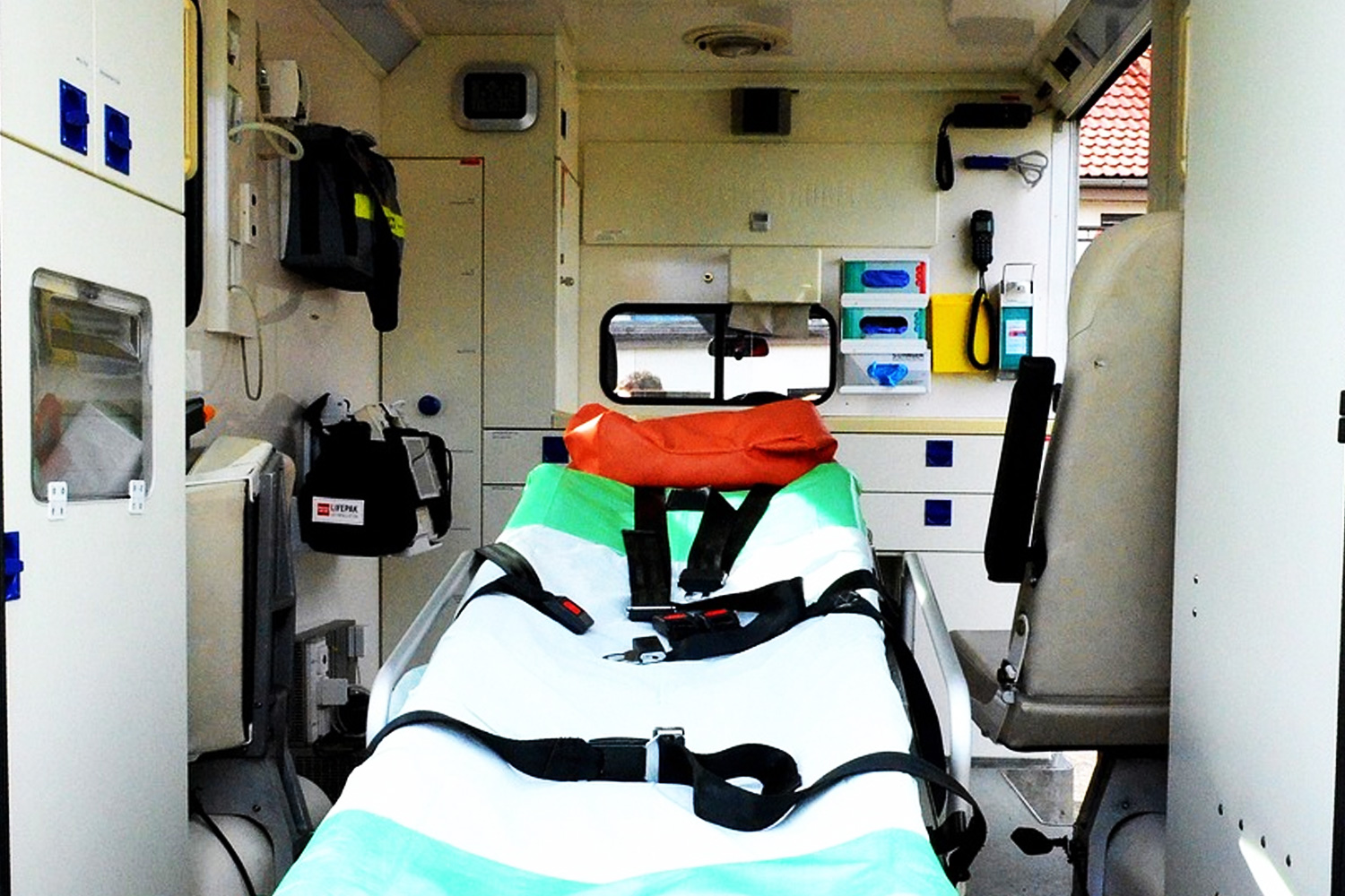 救急車内の写真