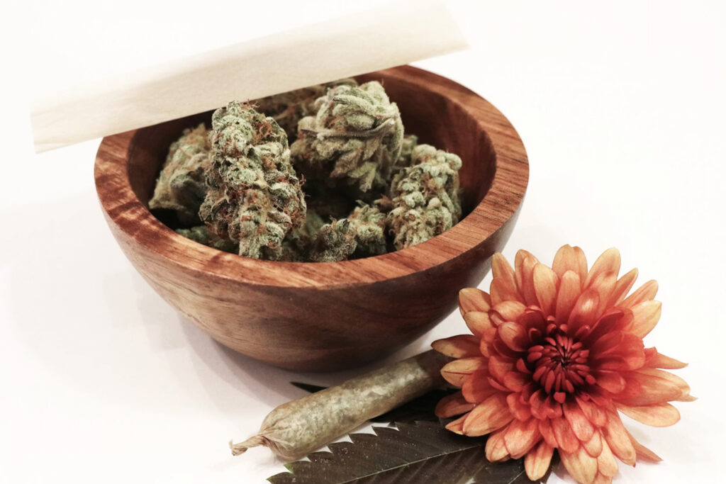 医療大麻でリラックスすると何が変わる？身体・思考・感情の変化を分解