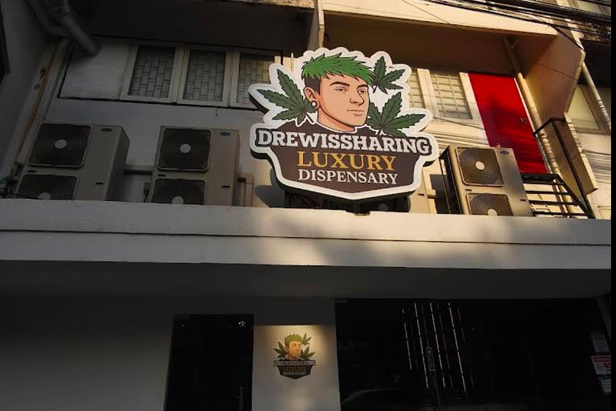 Drewissharing Luxury Cannabis Dispensary Ekkamai Bangkok top shelf California cannabis