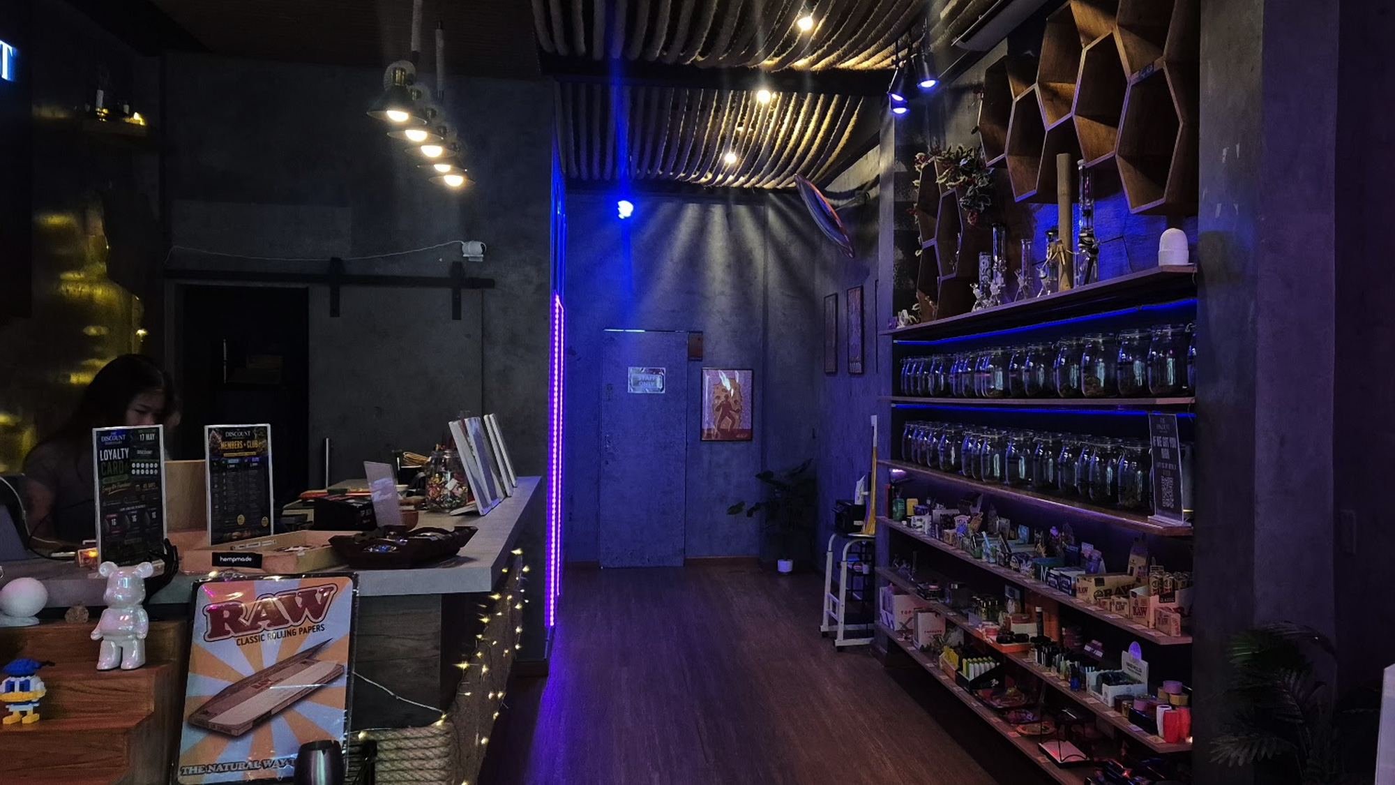 The Discount Dispensary Ekkamai Bangkok 70 strains cannabis