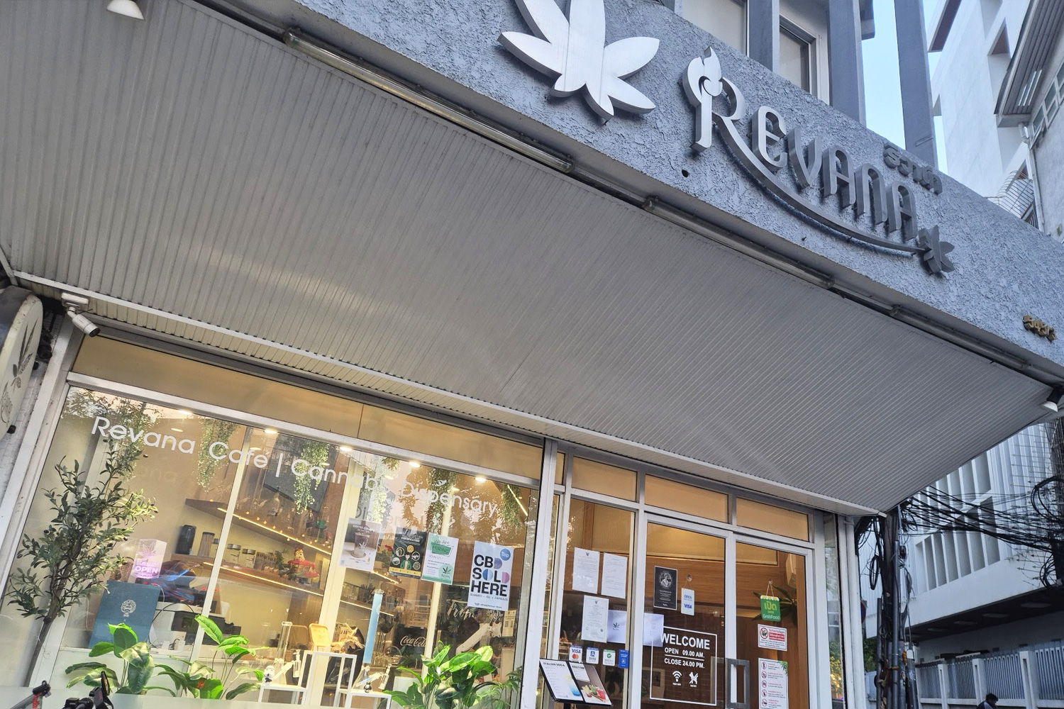 Revana Café | Cannabis Dispensary (Silom)｜バンコク シーロムにある大麻薬局