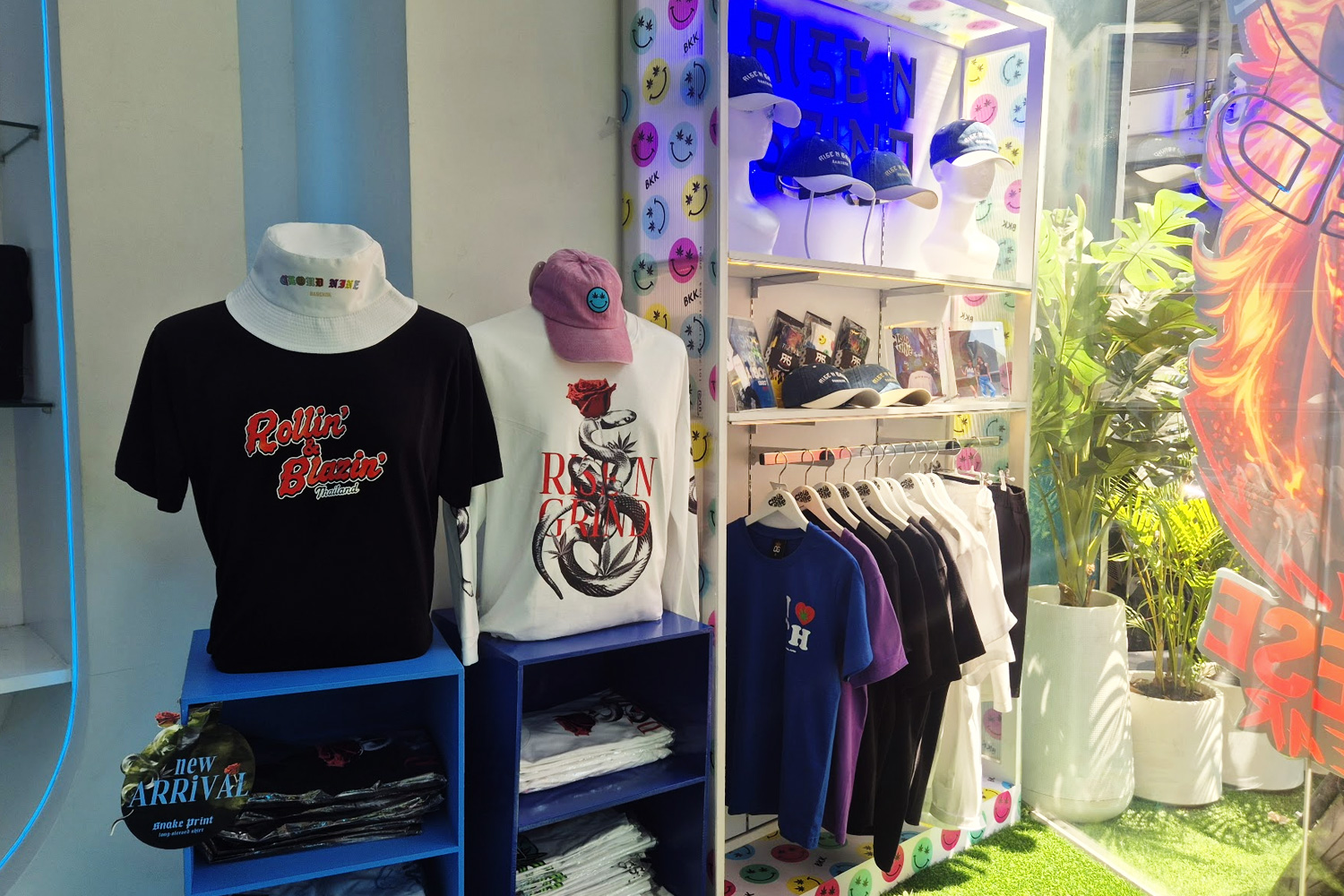 Cloud Nineグッズコーナー|Rise N Grindロングスリーブ・バケットハット・キャップなどオリジナルアパレル一覧