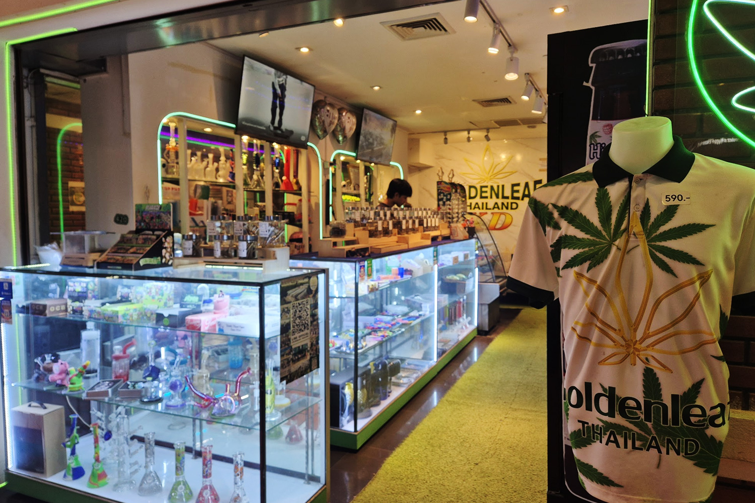 GoldenLeaf Thailand cannabis dispensary Khaosan Bangkok