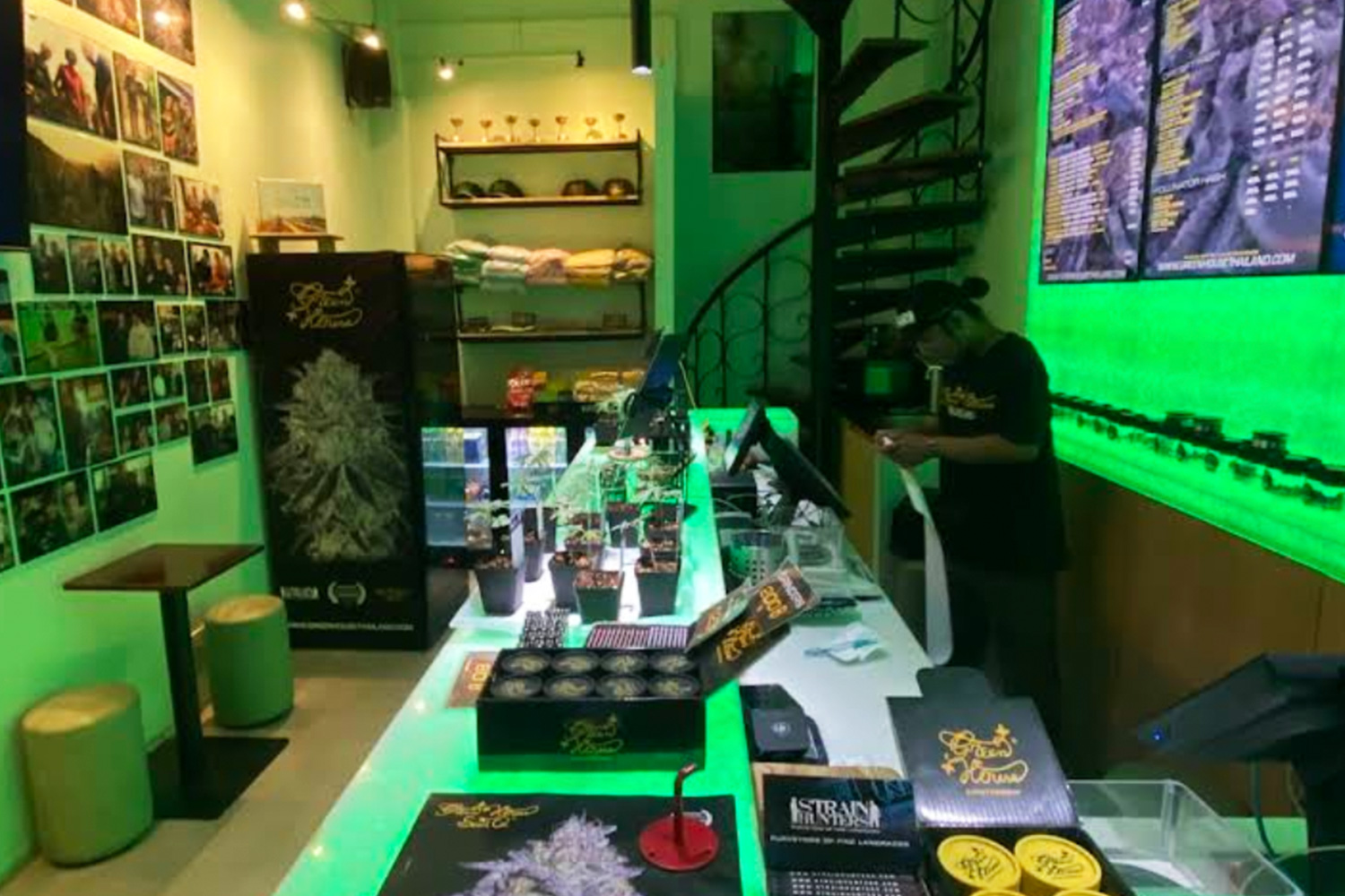 Green House Bangkok Chinatown dispensary bar smoking room Yaowarat view
