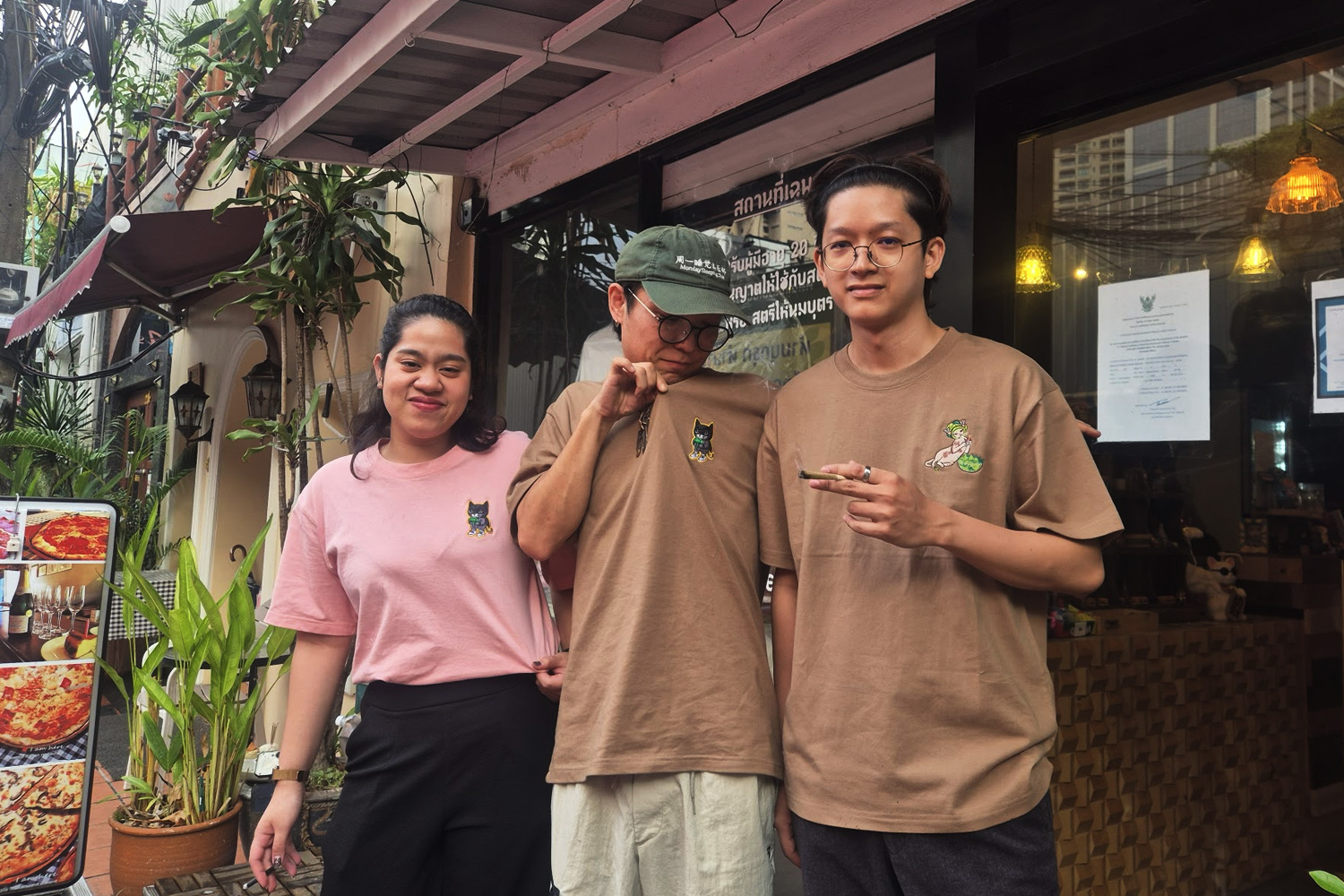 GANJA MEN 驚奇甘蔗店 — cannabis dispensary in Bangkok Asok with resident cats