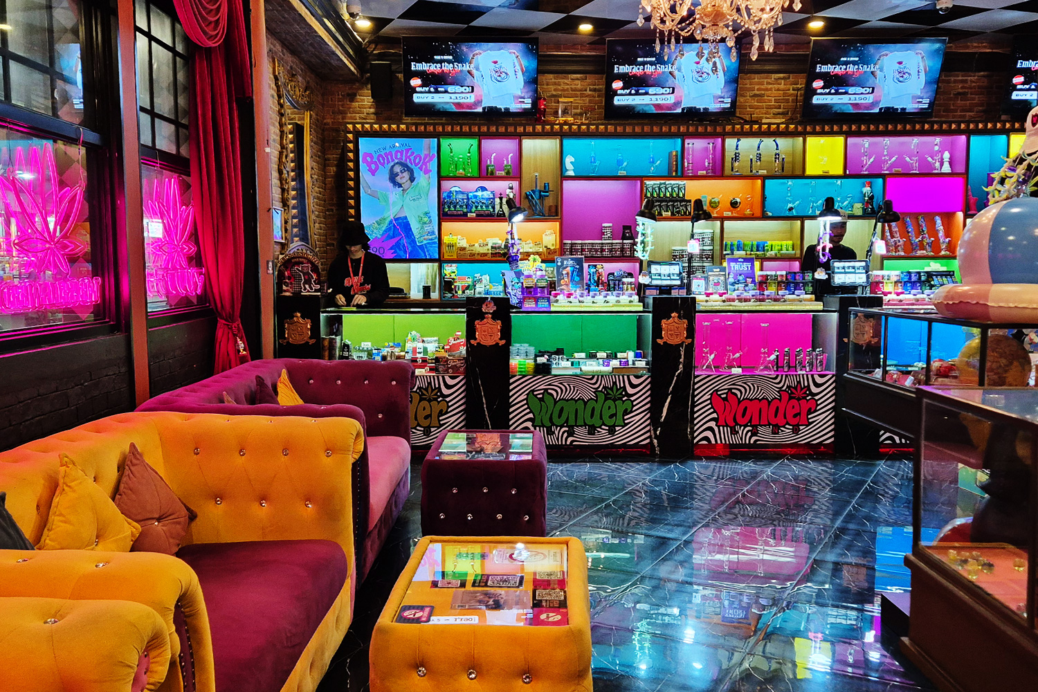 Wonderland Bangkok exterior — Alice in Wonderland concept cannabis dispensary on Sukhumvit Soi 5