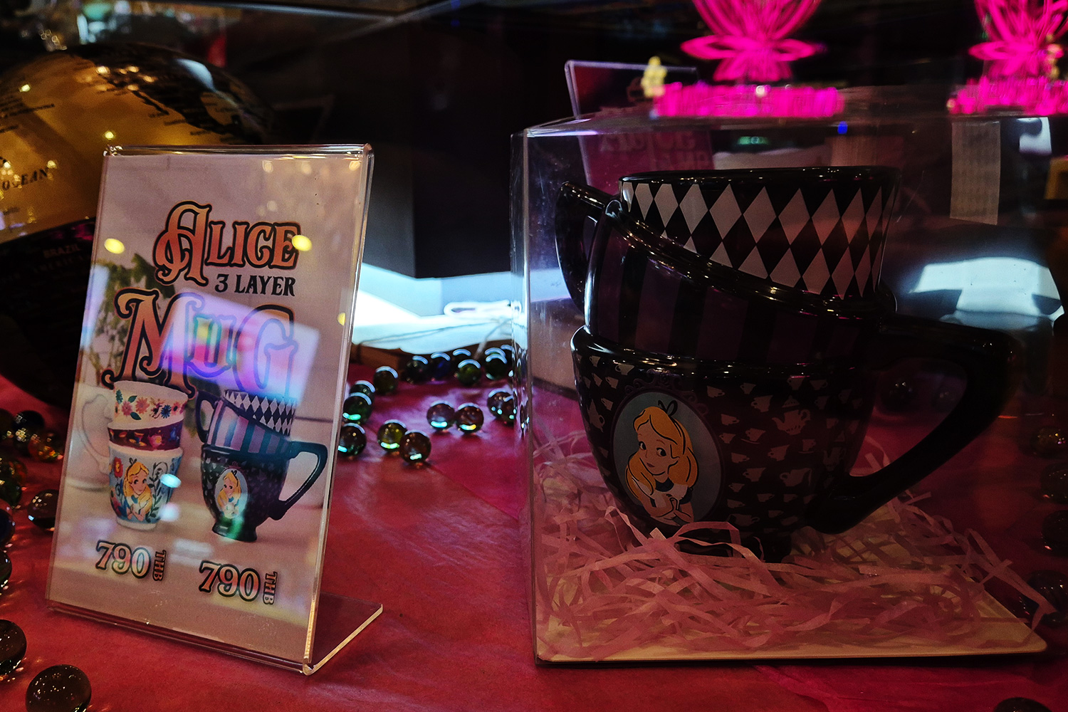 Wonderland Bangkok original mug set — three-piece sets in two design options