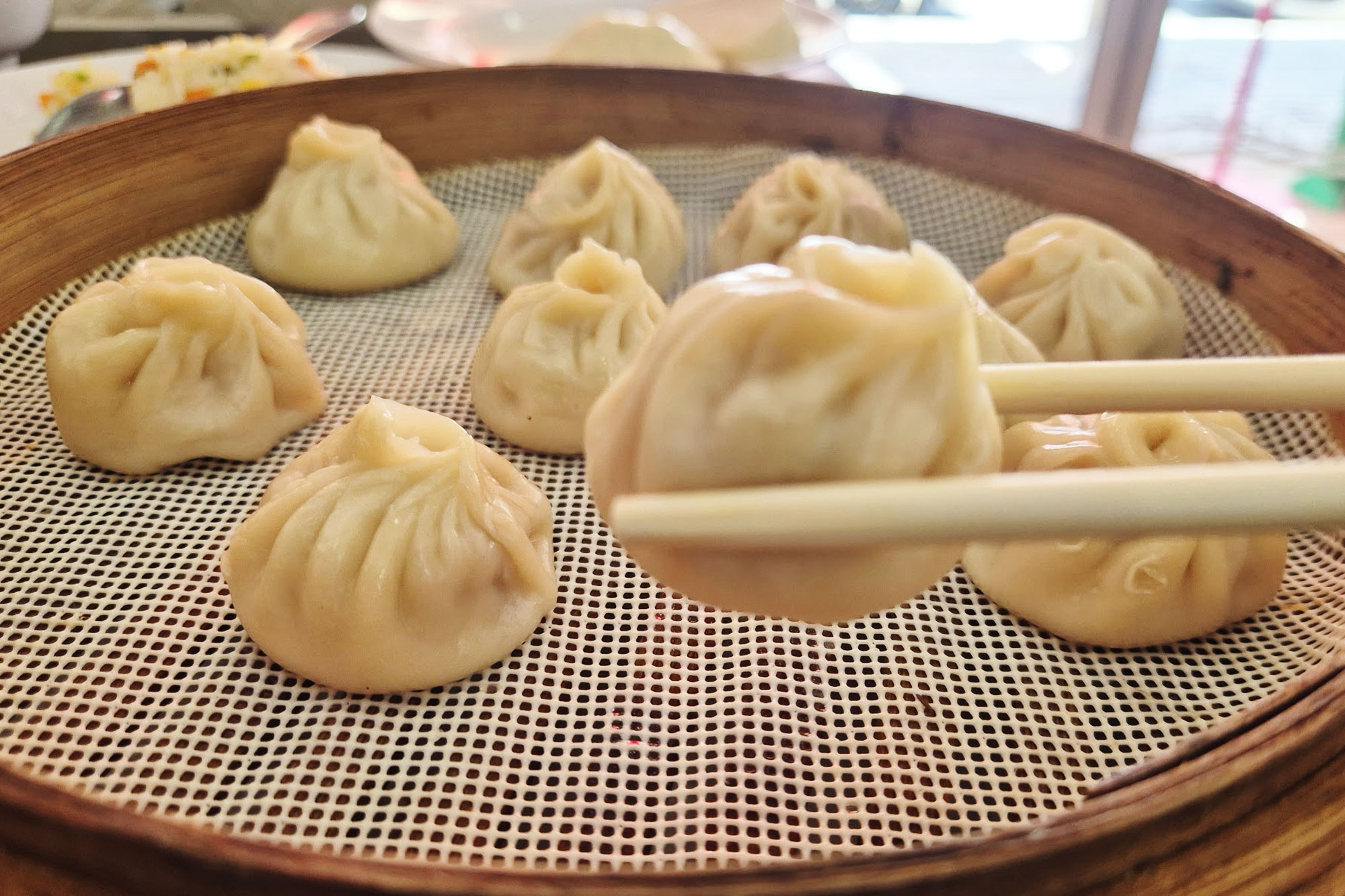 Handmade-style xiaolongbao ordered at Beijing Restaurant (Khrua Paking)